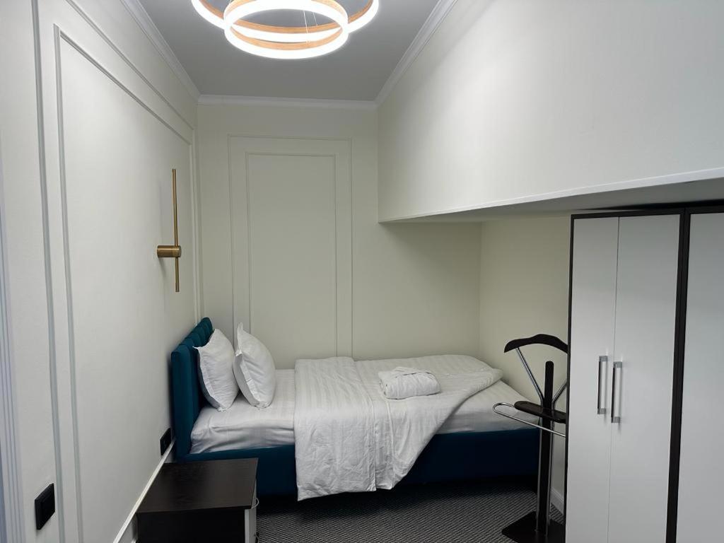 Voyazh Hotel Taraz Ngoại thất bức ảnh